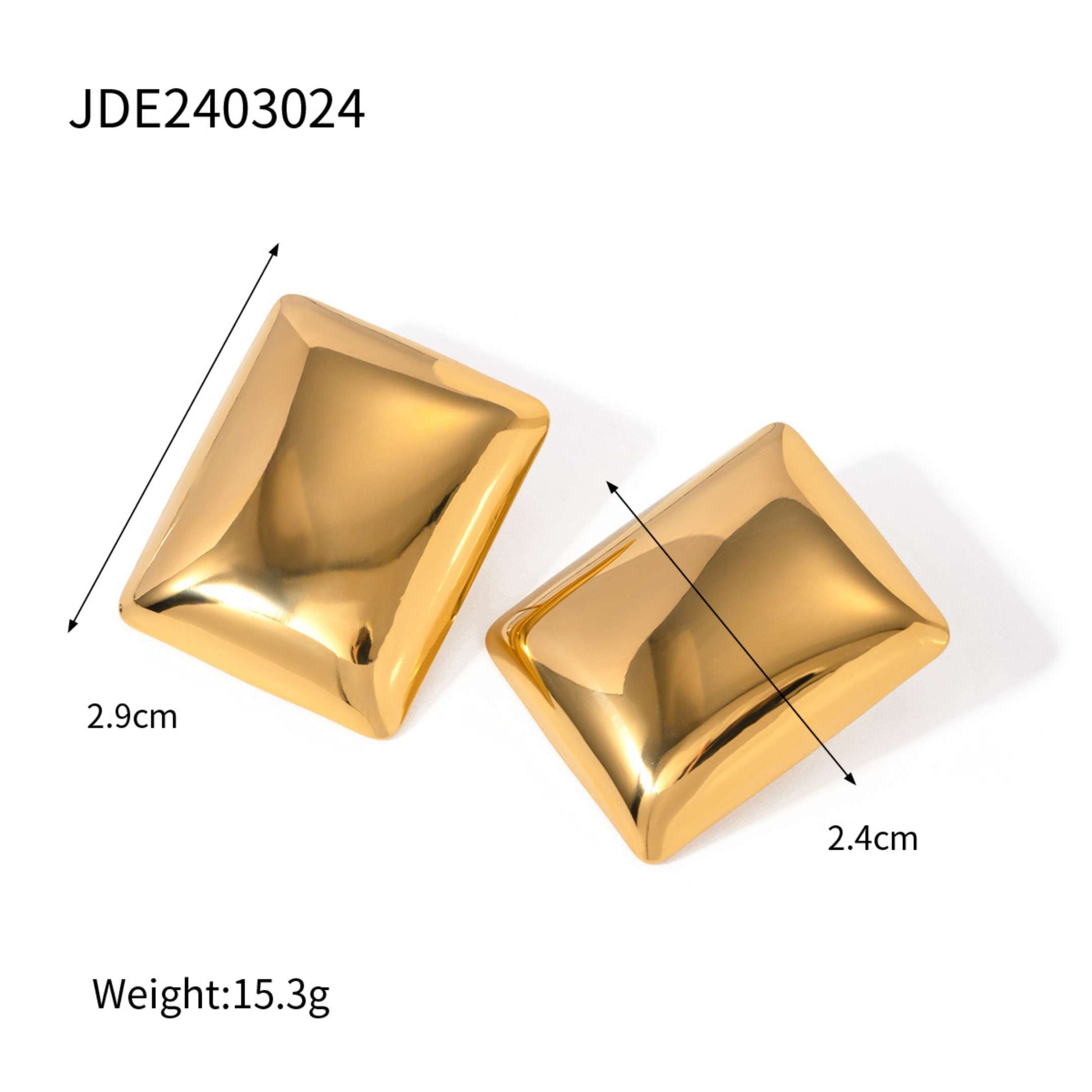 Gold square-shaped earring with measurements and weight on a white background