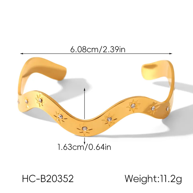 Gold bracelet with measurements and weight details on a white background