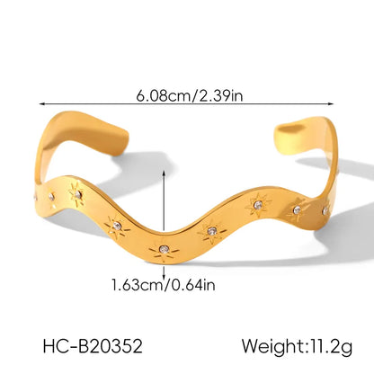 Gold bracelet with measurements and weight details on a white background